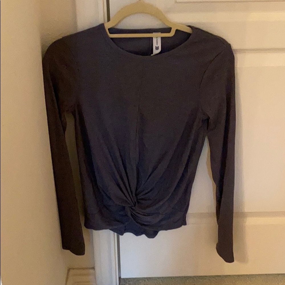 Grey fitted long sleeve shirt